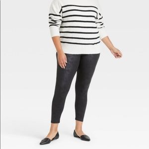 NWT. Ava & Viv high-waisted black leggings